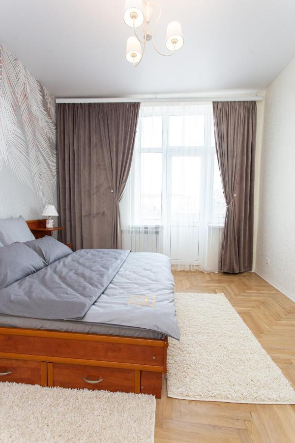 Центр Просторі Апартаменти, Поруч Площа Ternopil Exterior photo